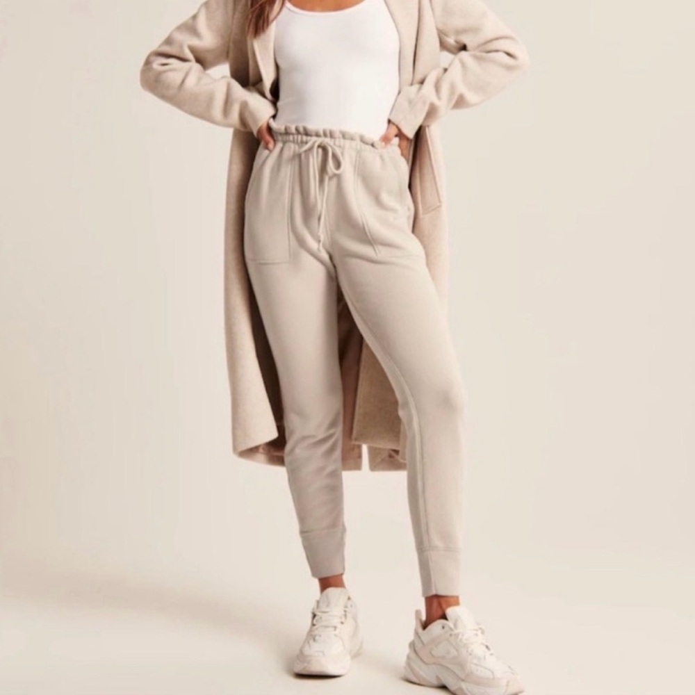 Abercrombie & Fitch Beige Cloud Lounge Joggers
